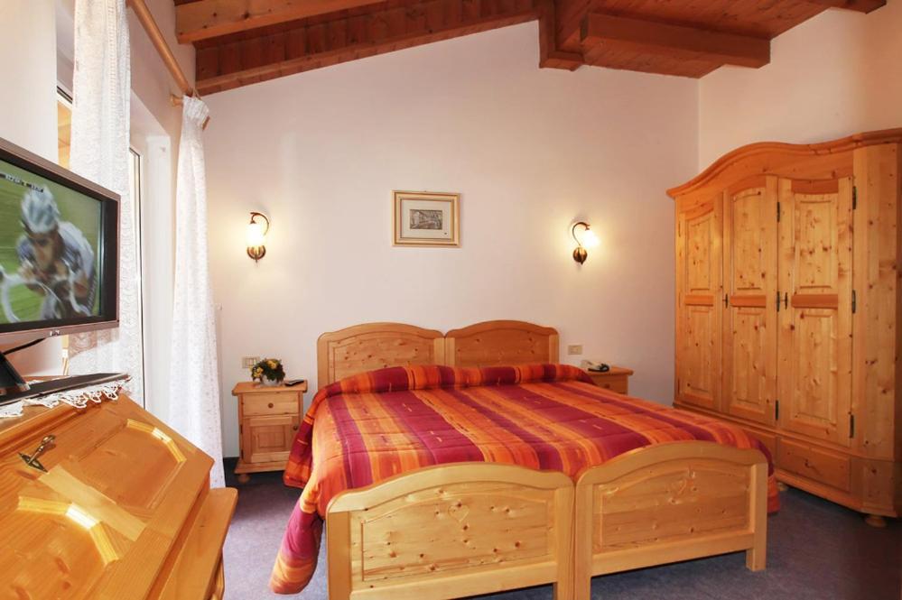 Hotel Garni Villanova Molveno Habitación foto